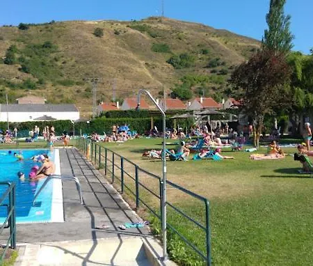 Municipal De *